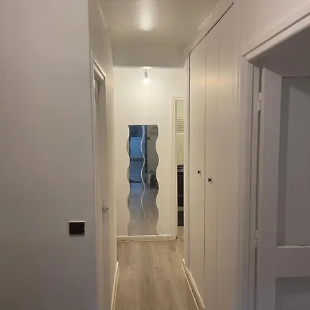 Superbe Spacieux Avec Parking Et Jardin Prive Wattignies