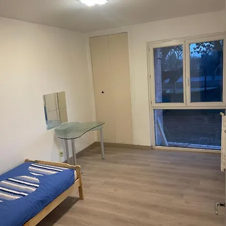 아파트 Superbe Spacieux Avec Parking Et Jardin Prive