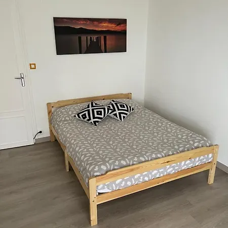 아파트 Superbe Spacieux Avec Parking Et Jardin Prive *