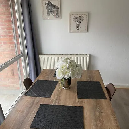Apartment Superbe Spacieux Avec Parking Et Jardin Prive *